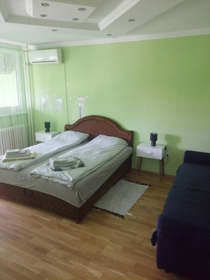 Apartman Radakovic ซูโบติกา ภายนอก รูปภาพ